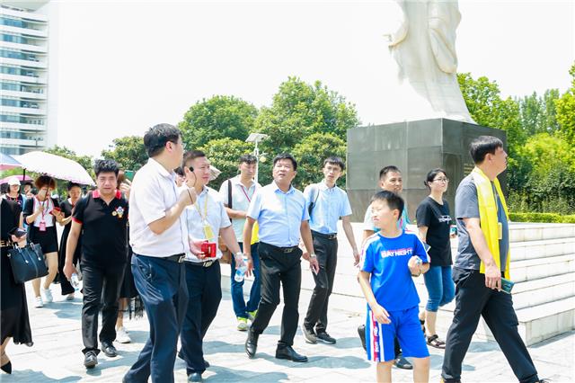 君丝佳养发馆加盟