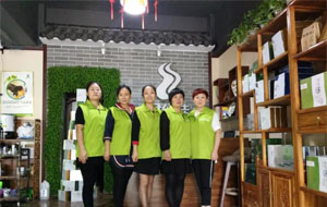艾尚养发加盟市场快讯：君丝佳河南新乡店艾尚养发新品上市，养发馆热潮！！