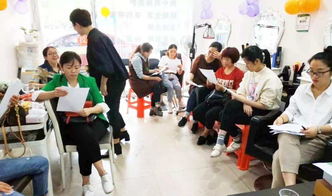 君丝佳养发馆加盟