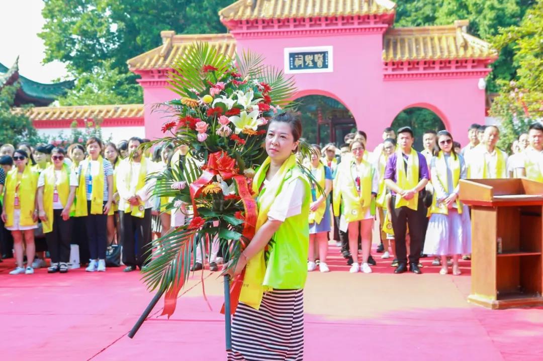 君丝佳养发馆加盟